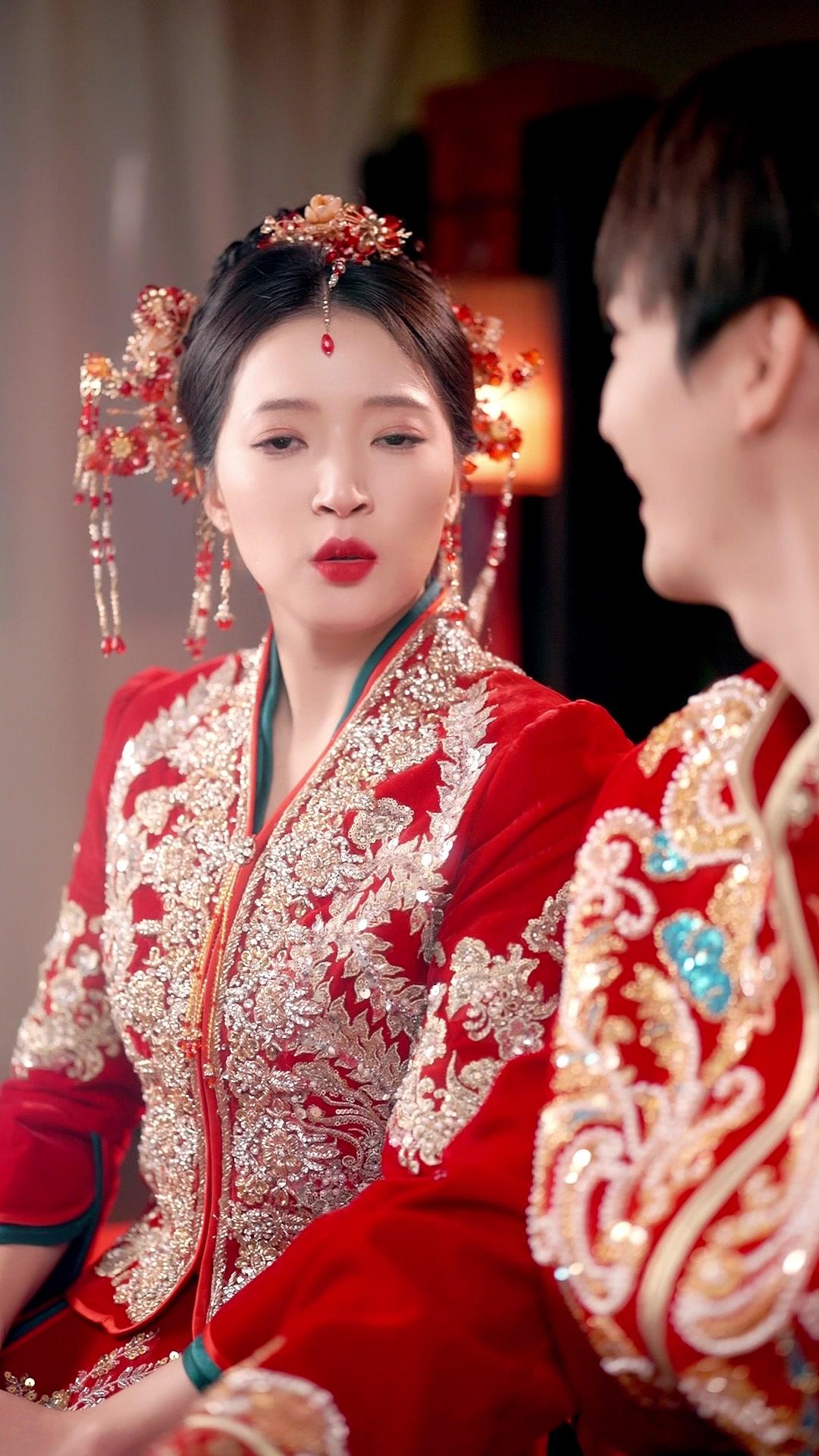 Taklukkan CEO Cantik yang Dingin