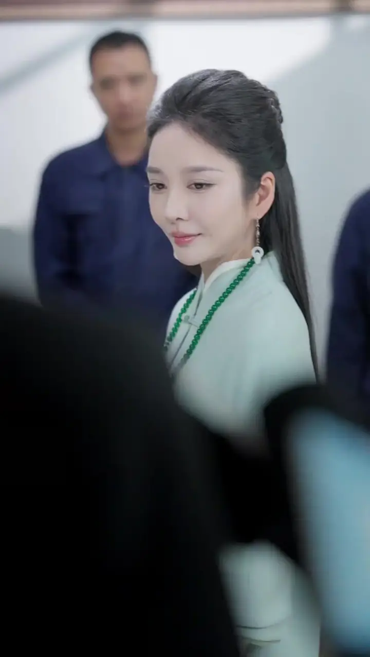 Heiress Returned. Kneel or Fall! Episode 45