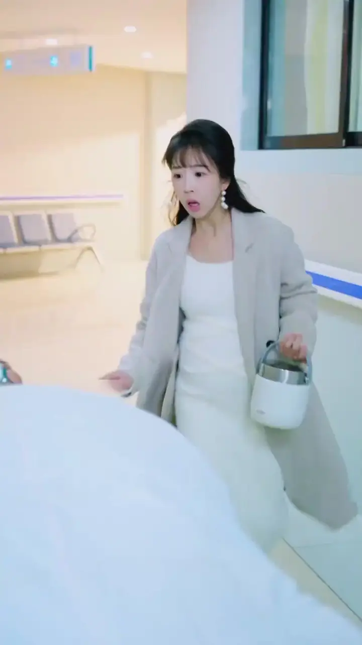 (Dubbed)Snake Year Salvation: CEO's Bargain Bride Episode 52