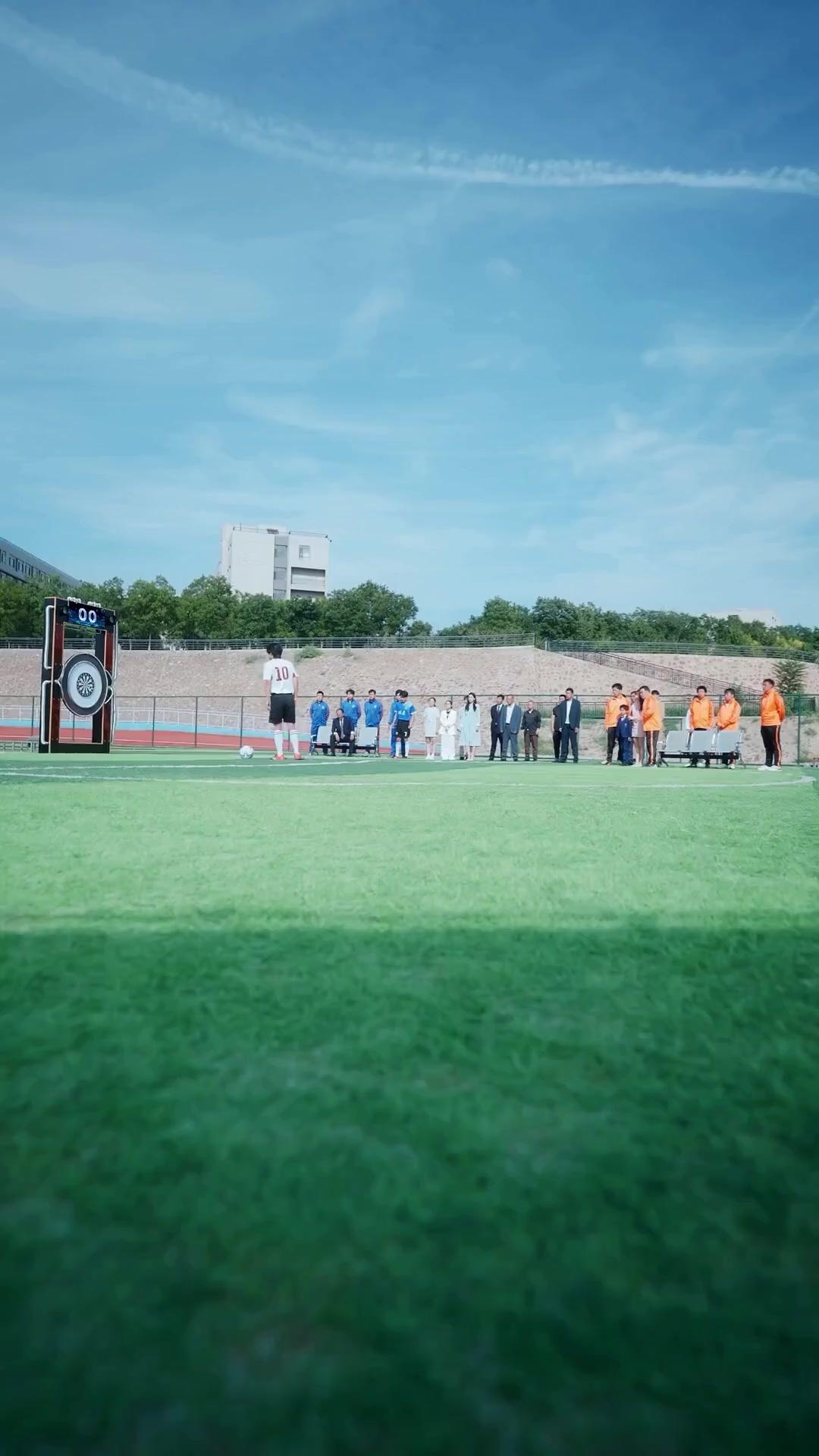 (Dubbed) Back at Eight: The Football Legend