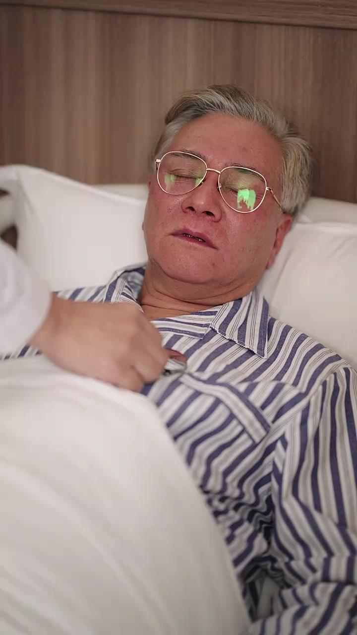 (Doblado)A Doce Esposa Grávida Mimada pelo Marido Milionário