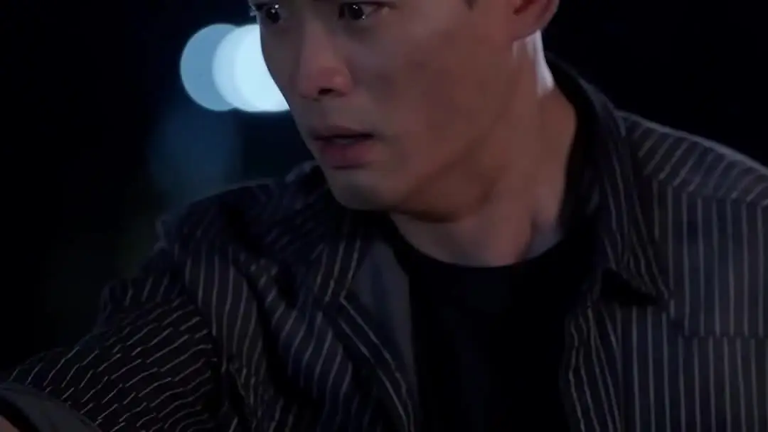 他哭得像被退貨的快遞，她笑得像解鎖隱藏結局