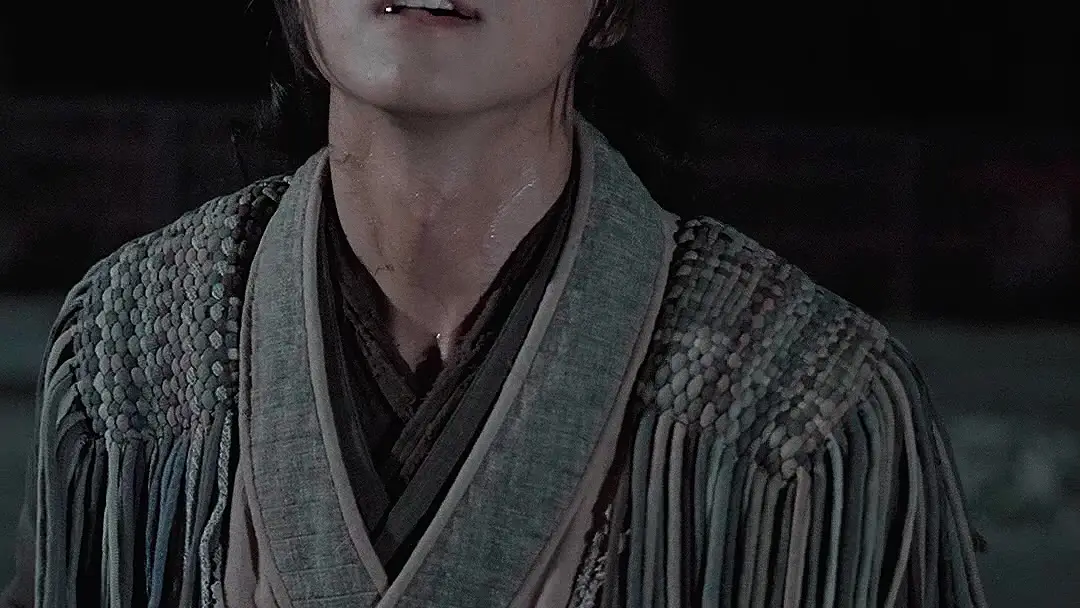 천하를 가르는 검, 그 칼끝에 맺힌 피와 눈물