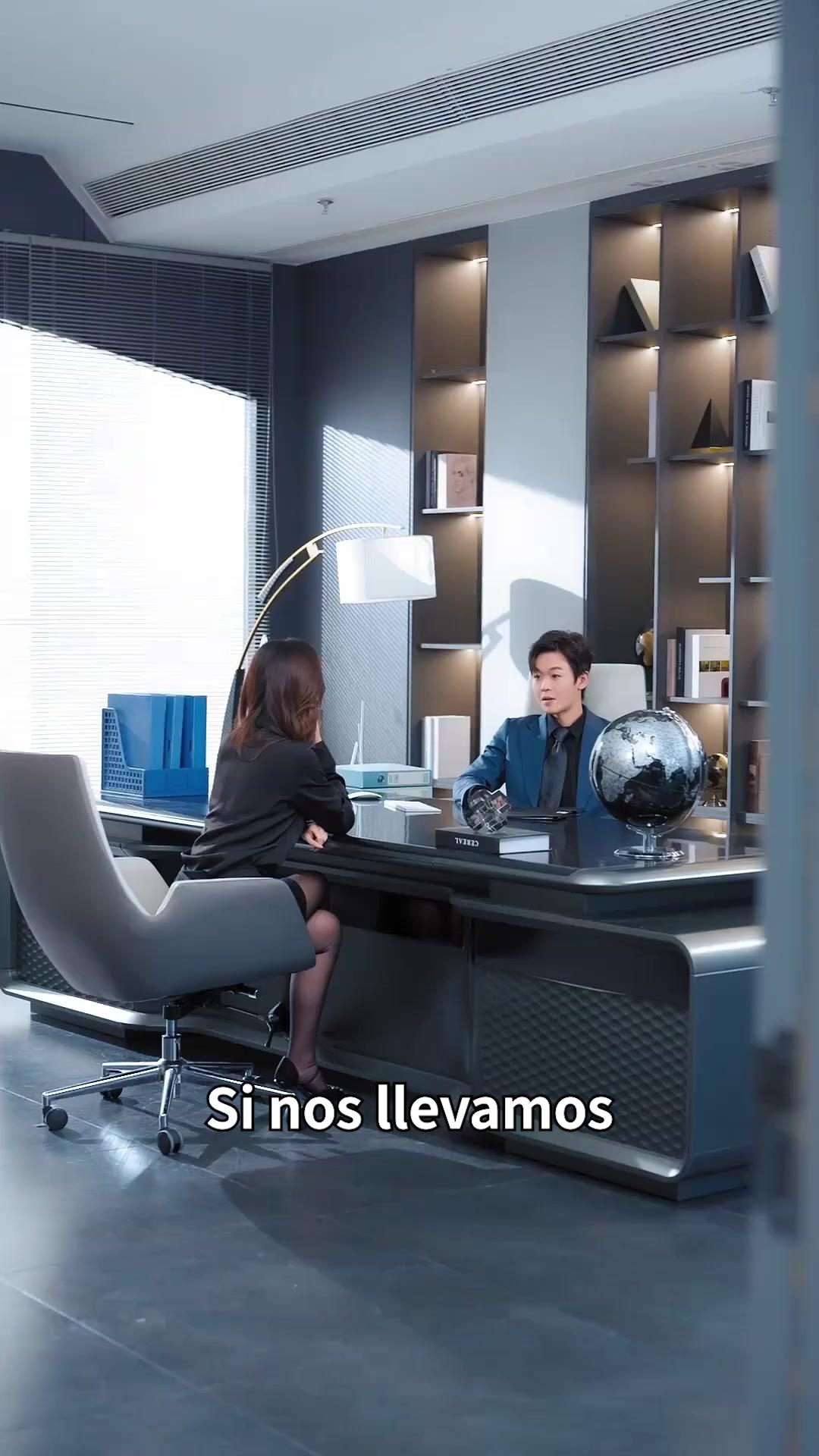 (Doblado) El marido con manual de instrucciones