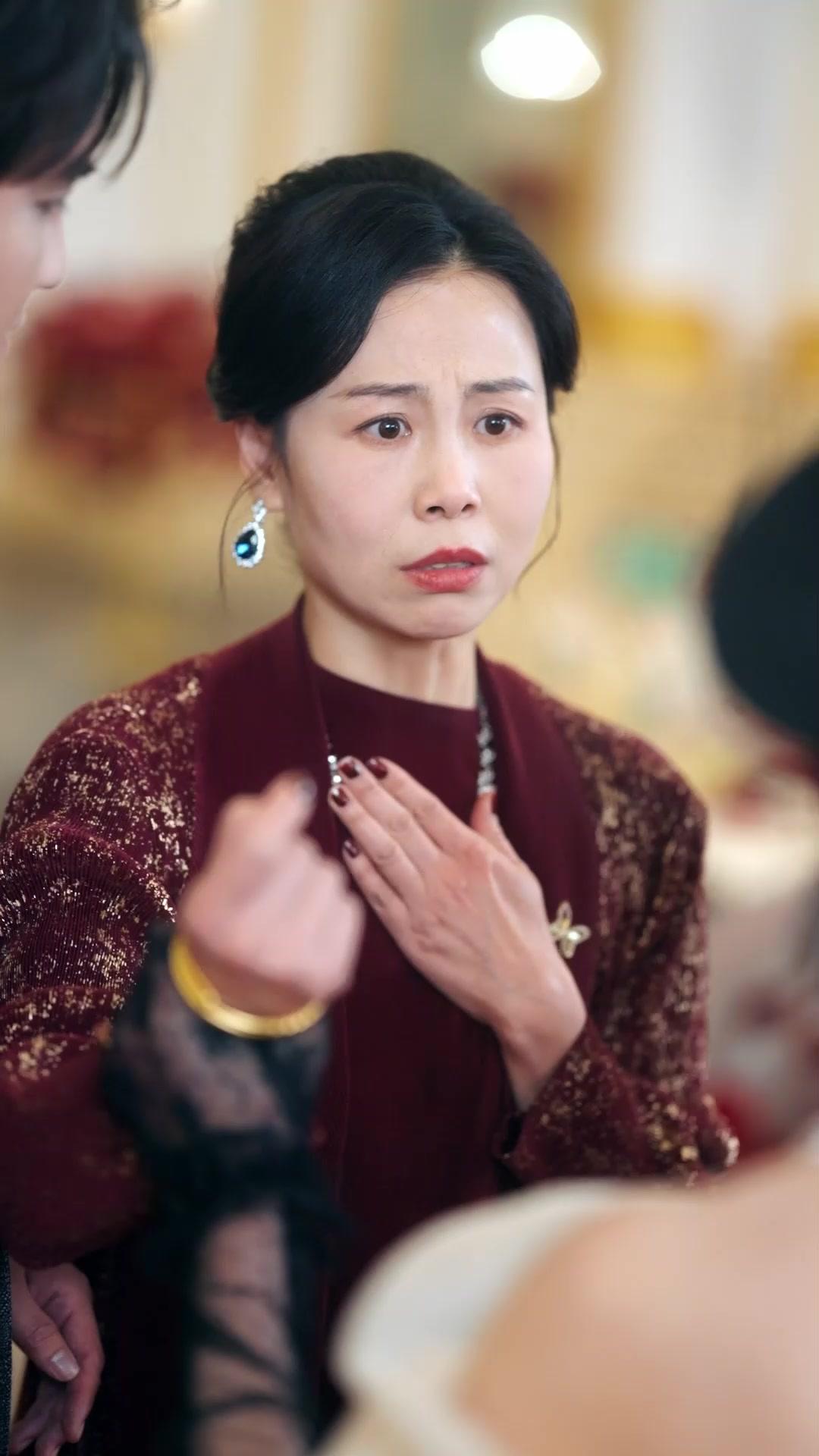 醜八怪