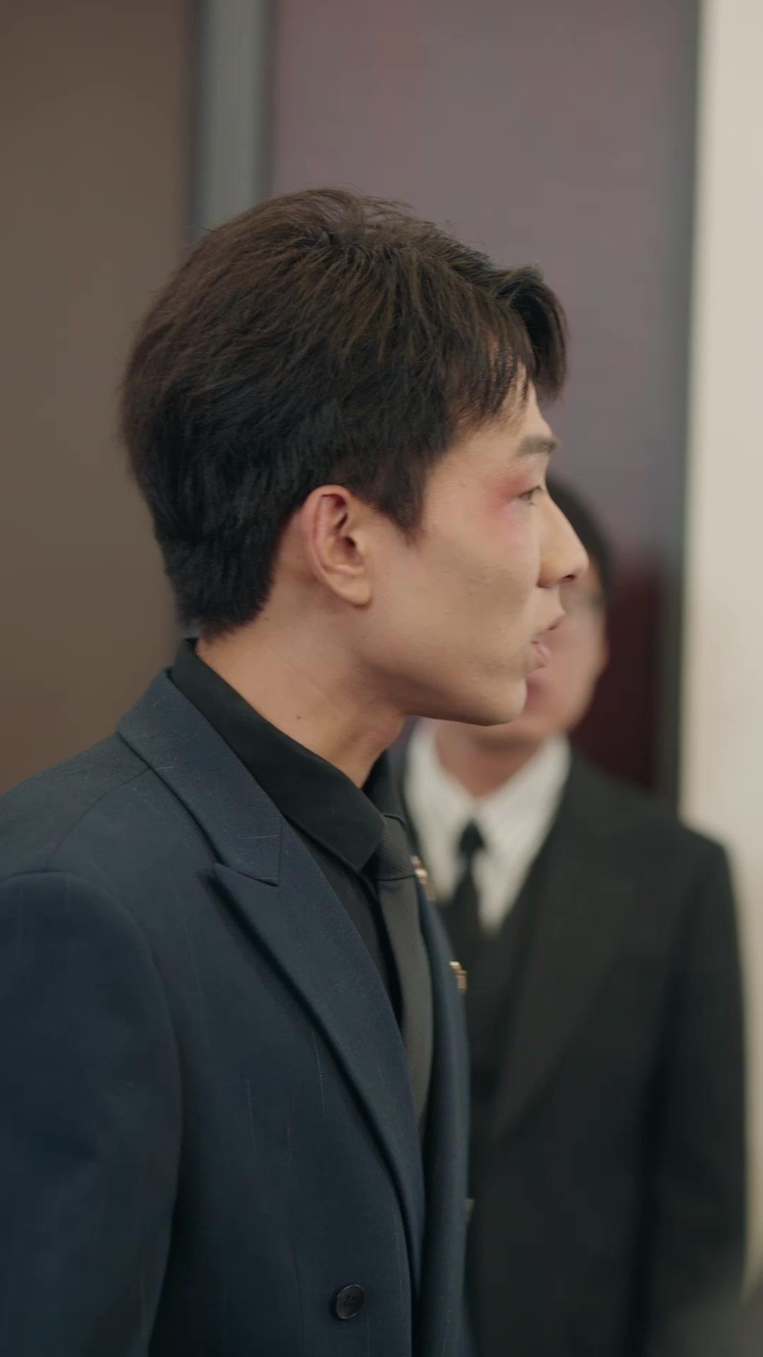 No Kiddin', This Bodyguard's Way Too Strong