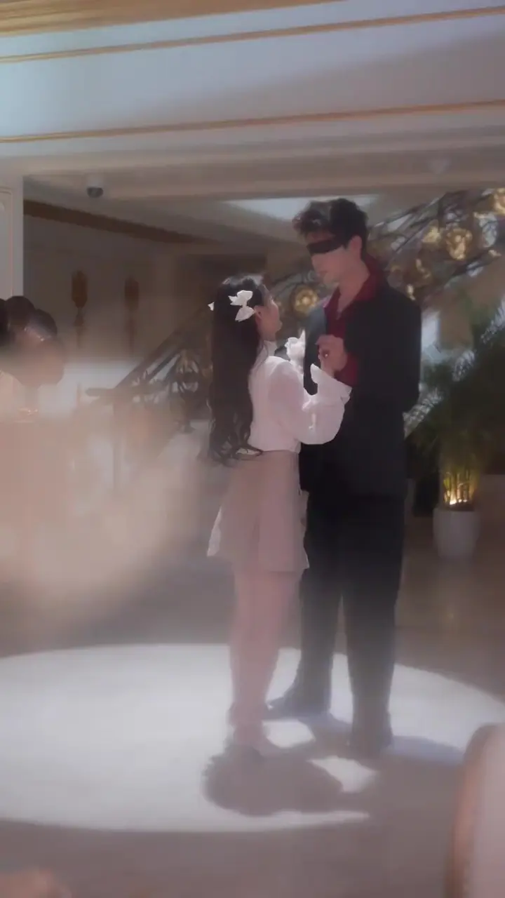 My Clingy ‘Blind’ Husband Episode 33