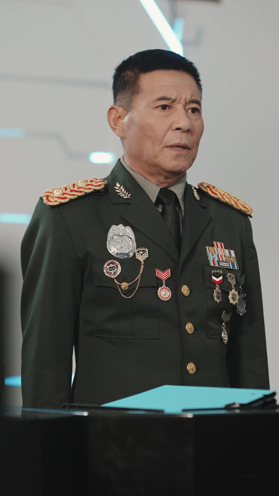 LE SOLEIL DE L'ARMÉE