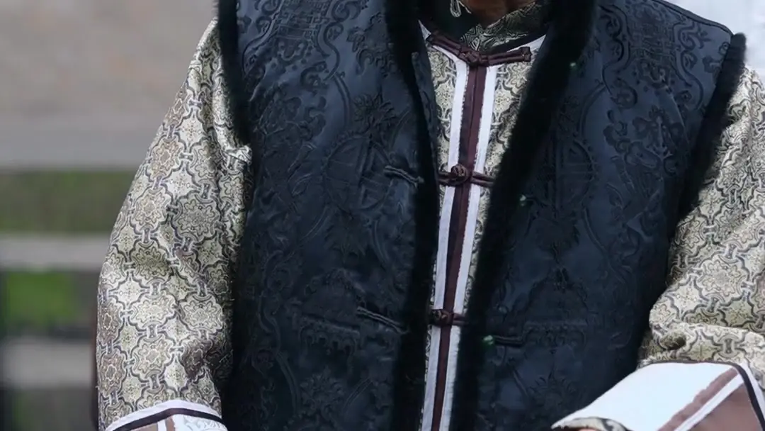 Blind? He's one of a kind! The Silent Cane and the Red Coat Conspiracy