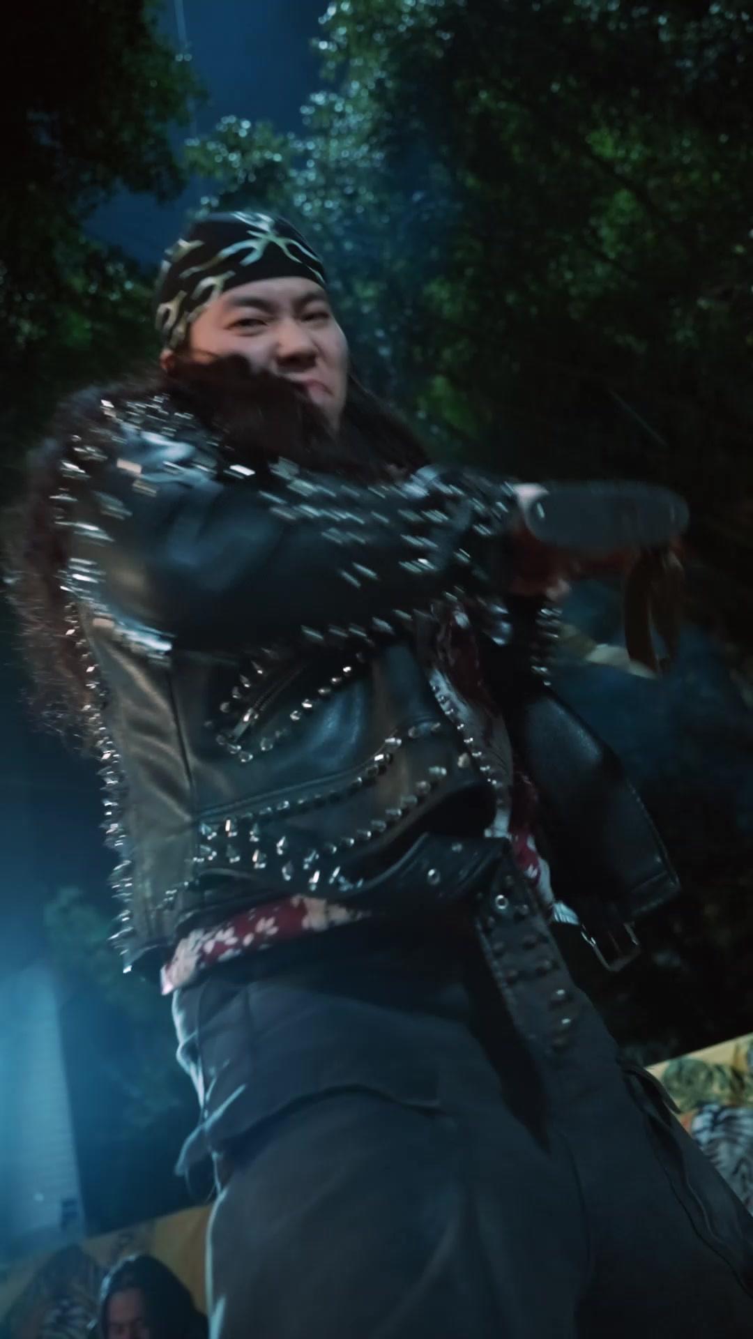 為女只身闖魔窟