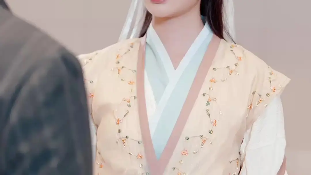 We Are Meant to Be: When Hanfu Meets Haute Couture in the Hall of Mirrors