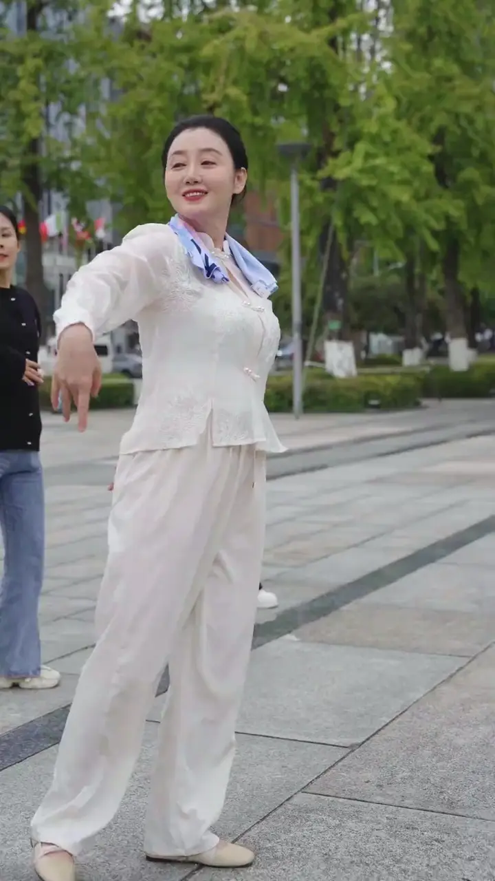 Twilight Dancing Queen Episode 1