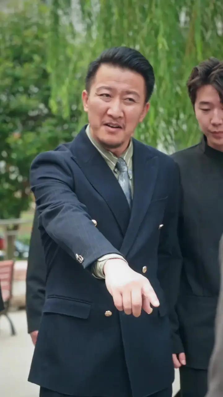 Married the Billionaire’s Father in a Senior Home? Episode 73