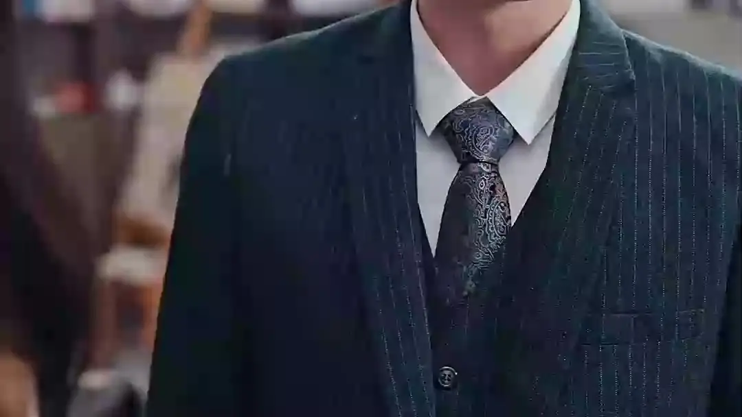 The Heiress He Threw Away: A Quiet Rebellion in a Pinstripe Suit