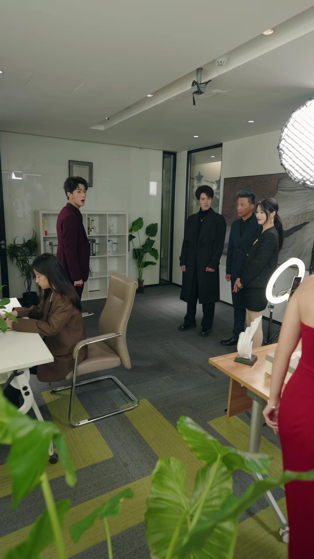 No Kiddin', This Bodyguard's Way Too Strong