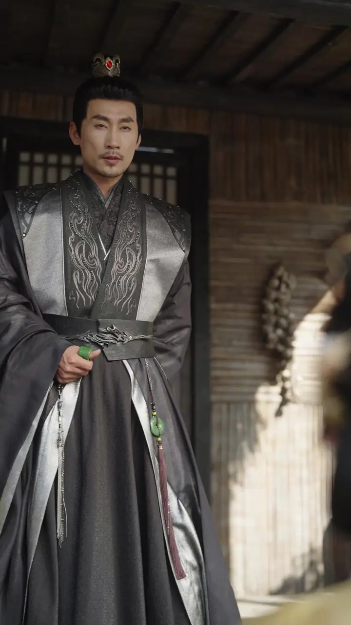 I, the Emperor, Tolerated You Because of Her! Episode 56