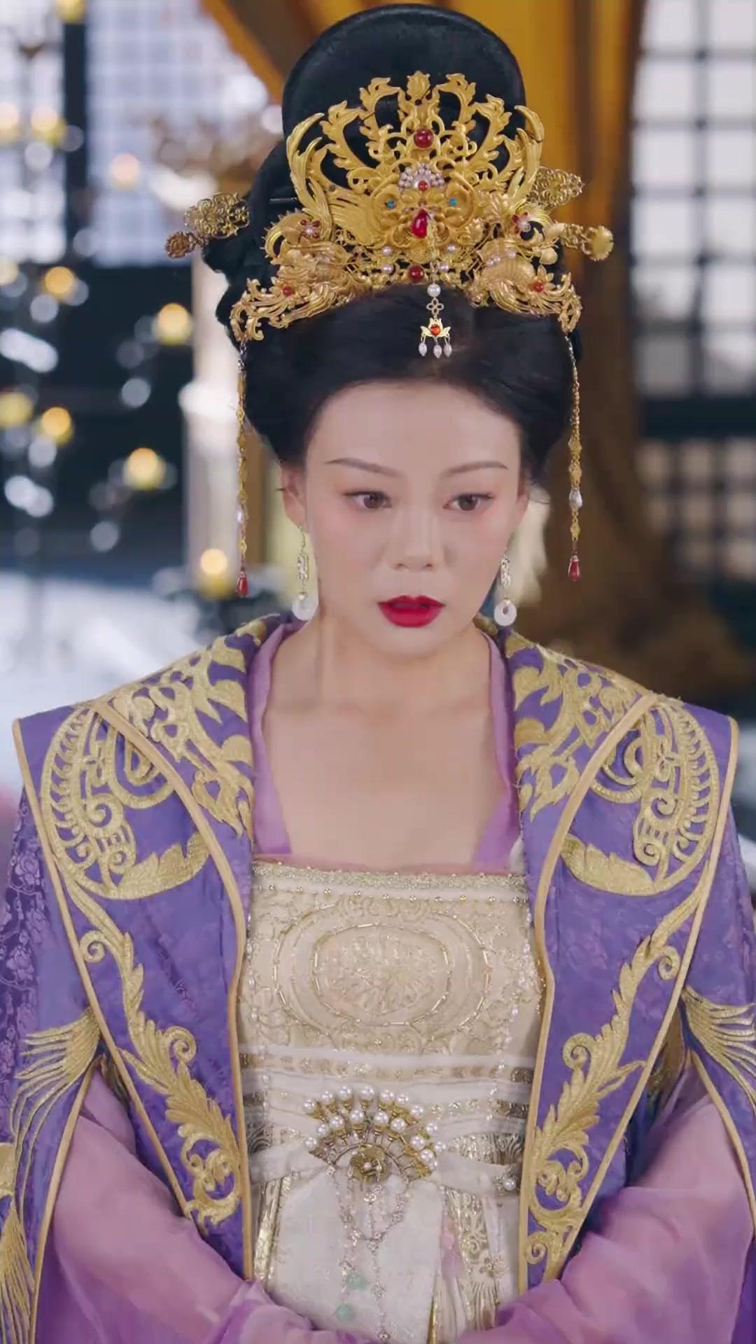 (Doblado)Princesa, compórtese