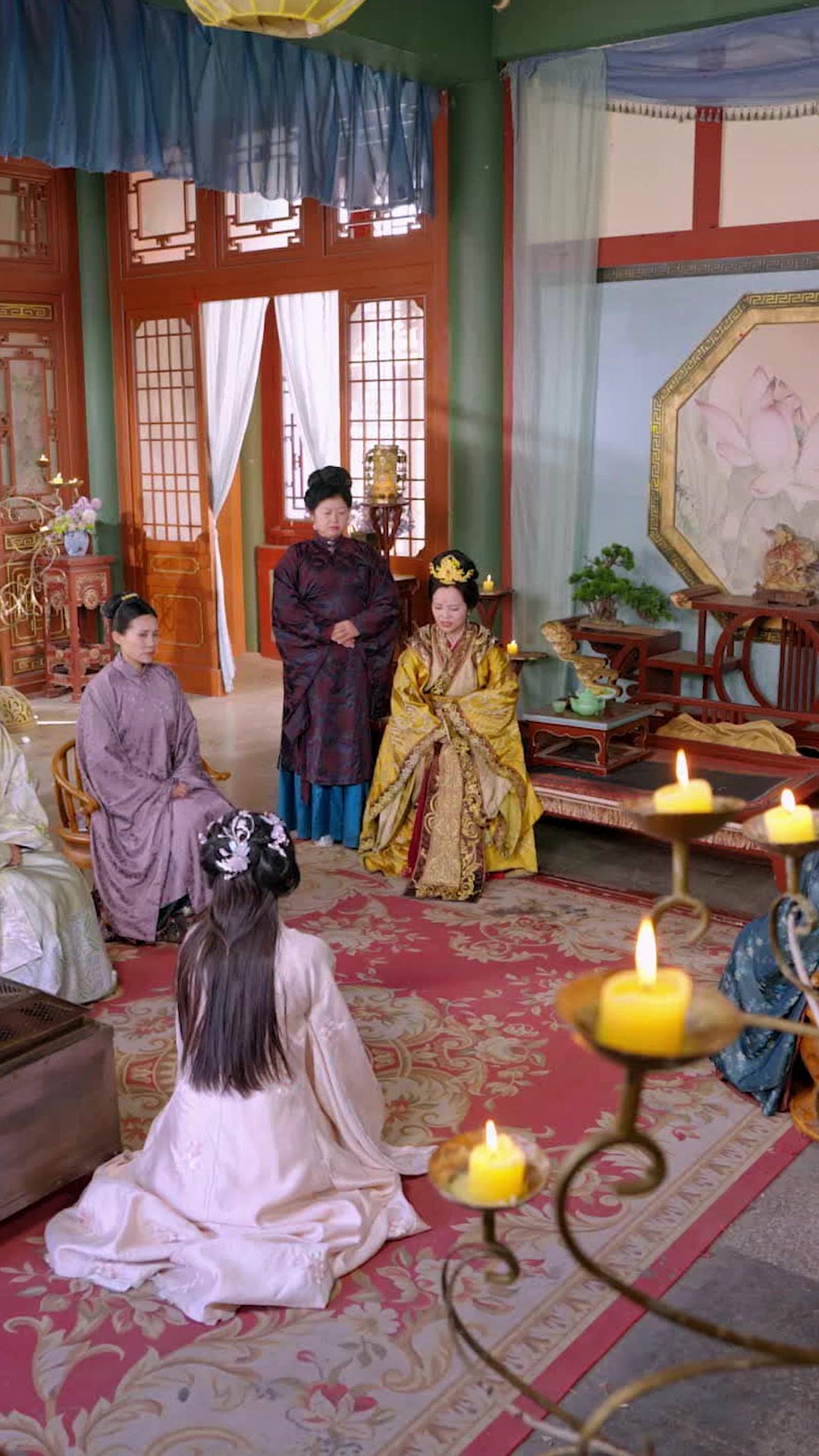 Bye, Fallen Empress! I Run the Palace Now!