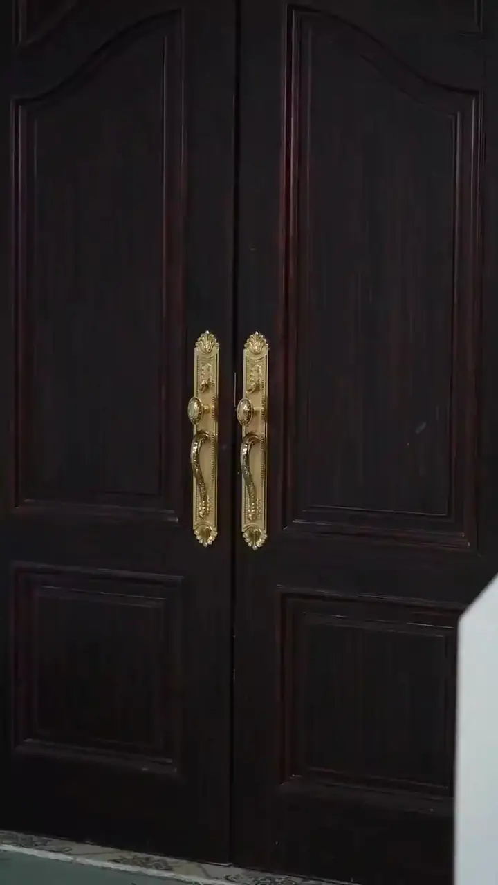 (Dublajlı)Okul Güzeli ve Çılgın Koruması Bölüm 19