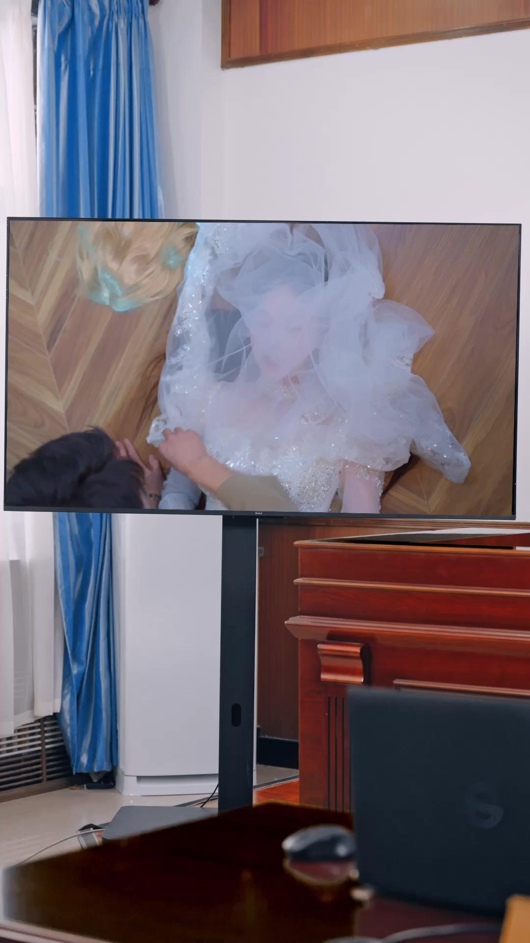 TENTATION DE LA POUPÉE