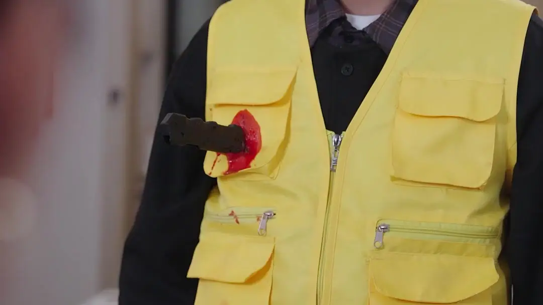 Kill Me On New Year's Eve: The Delivery Man Who Walked Into a Crime Scene