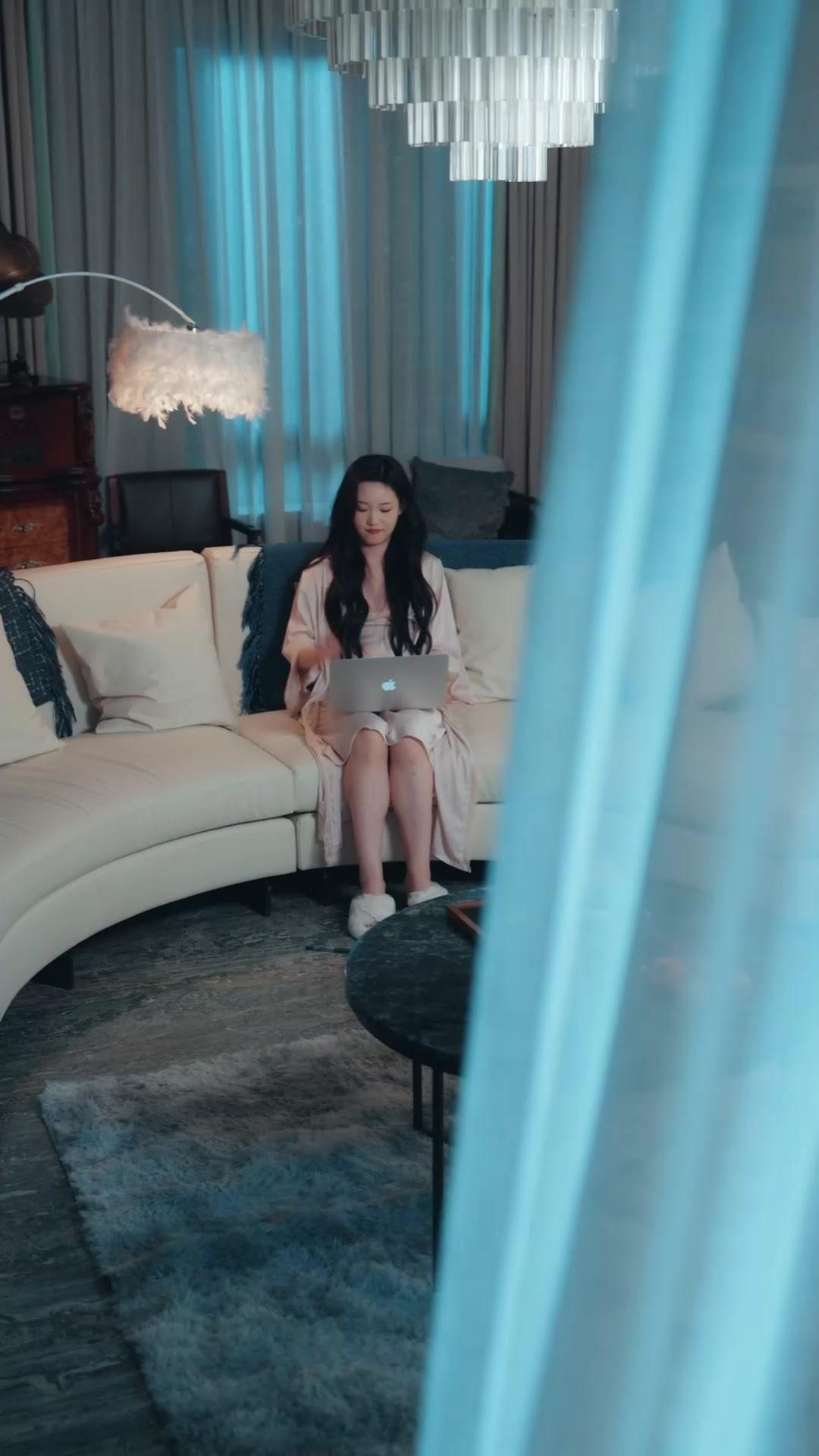 My Icy CEO Can't Resist Me