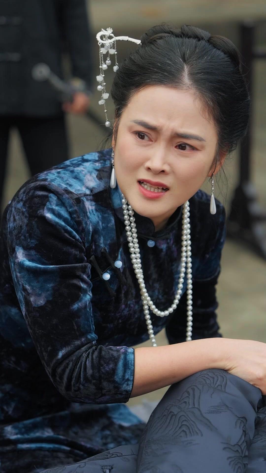  這武林老娘接管了