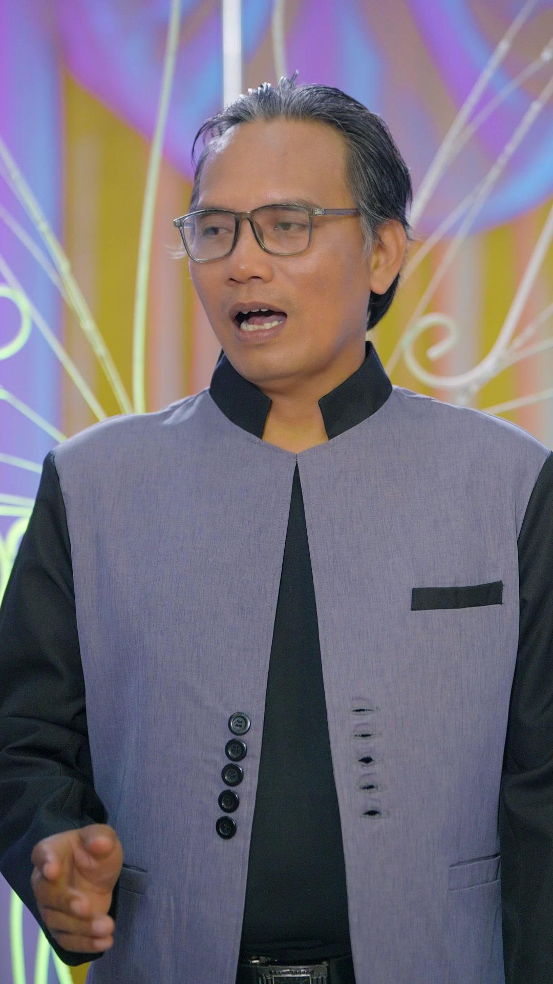 ITIK JADI ANGSA