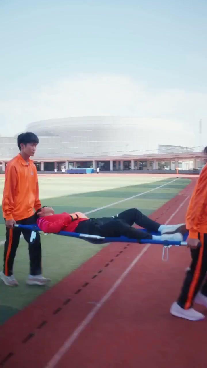(Dubbed) Back at Eight: The Football Legend