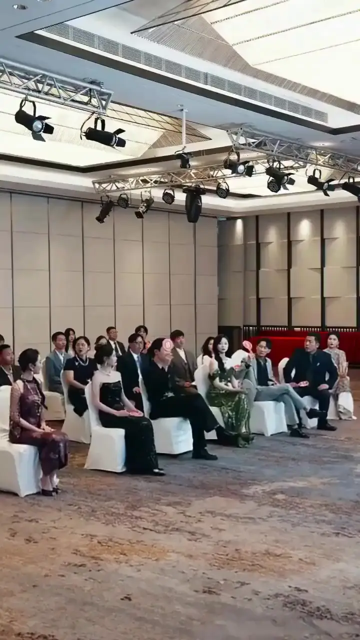 (Dublajlı) Eşsiz Qilin Bedeni Bölüm 62