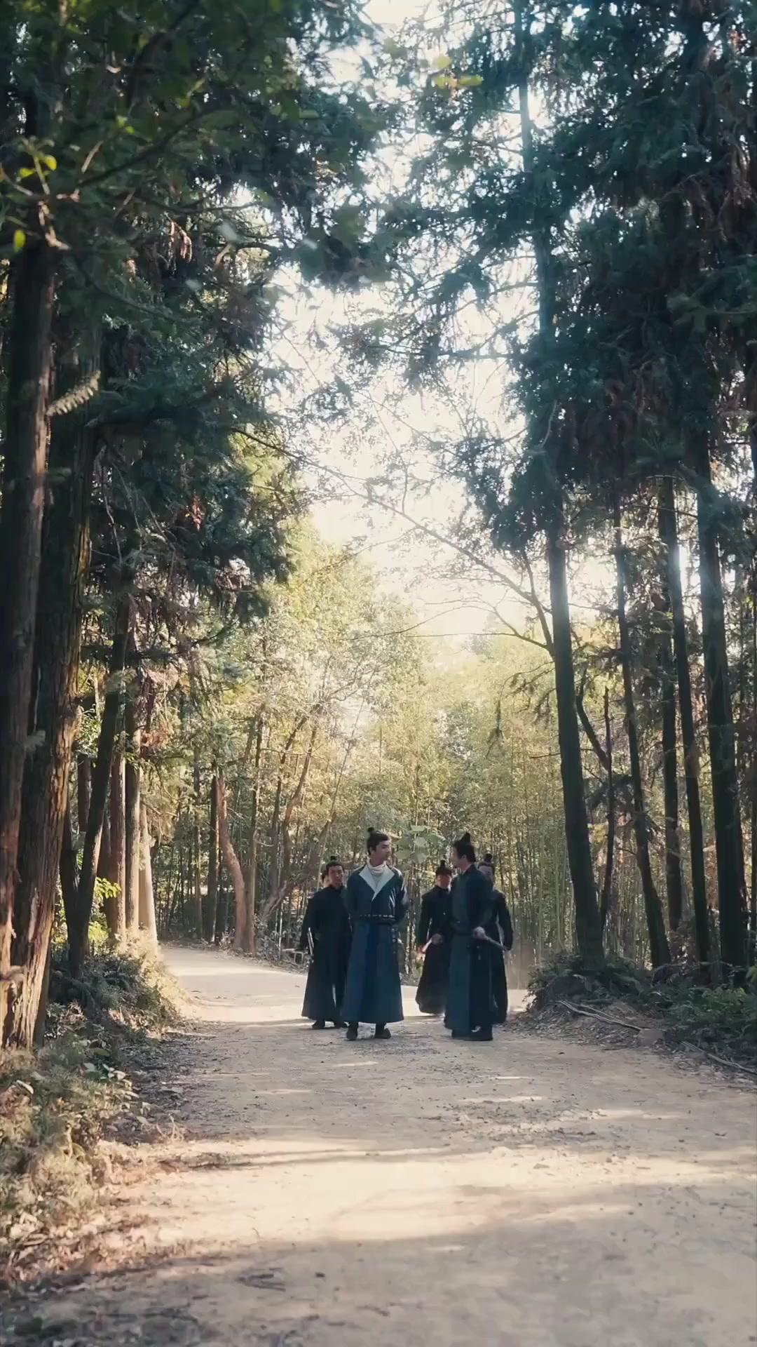 (Dubbed) Three Wives, One Rising Lord