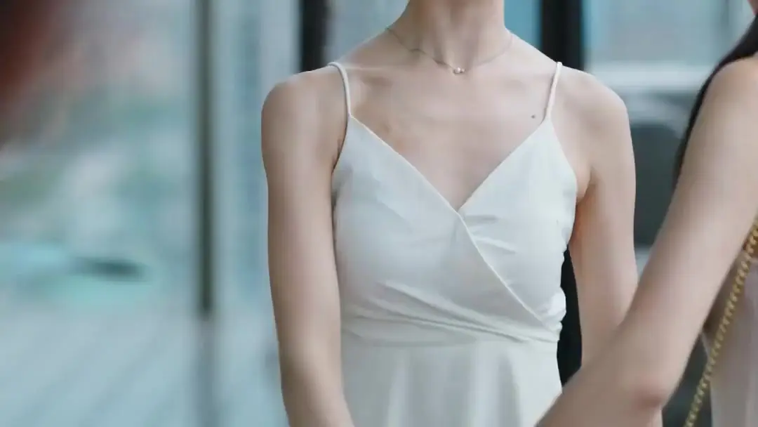 Wrong Love Letter Brings True Love: A Rooftop Tension That Unravels in Silence