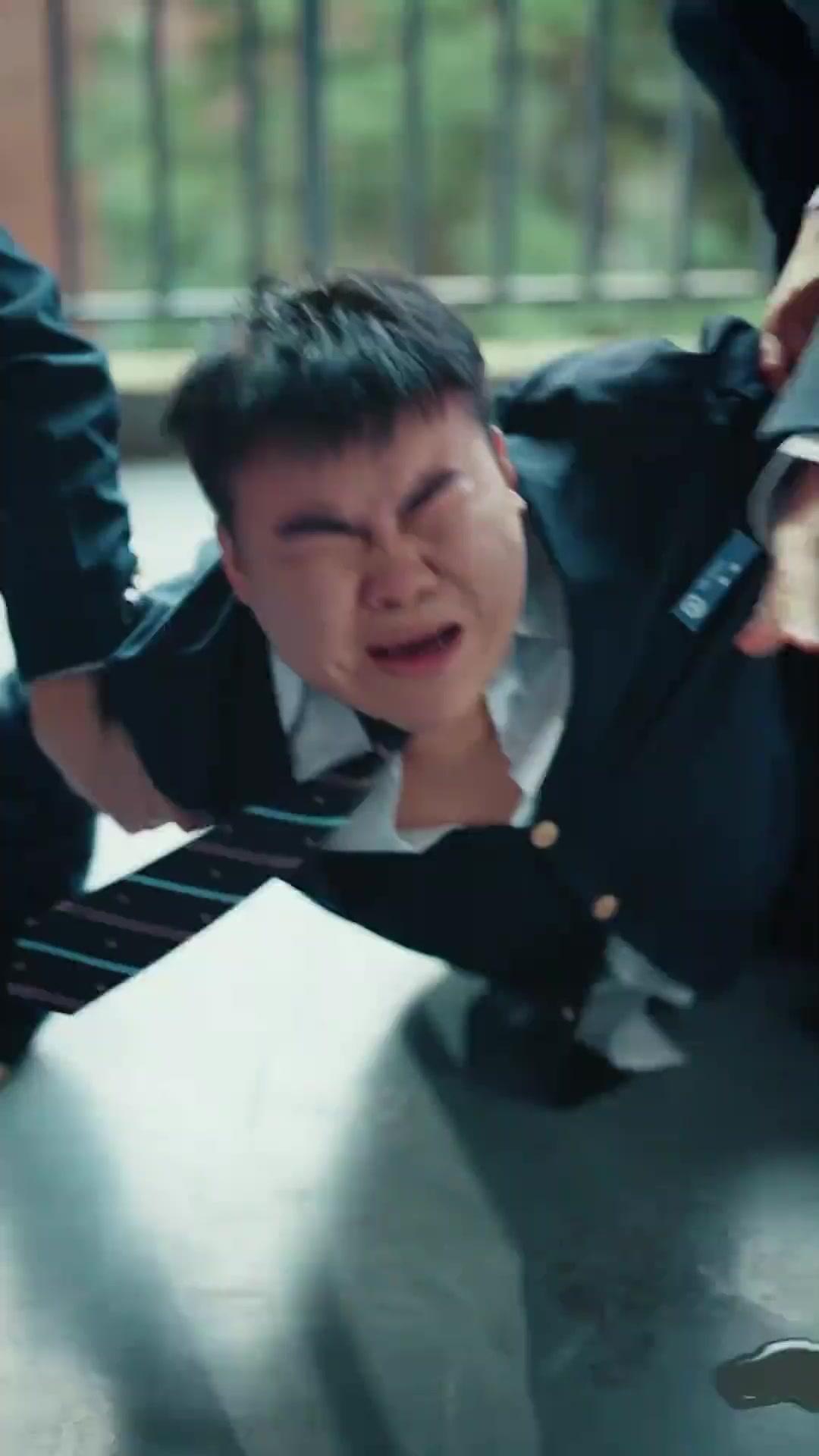 전학생, 그놈이 왔다