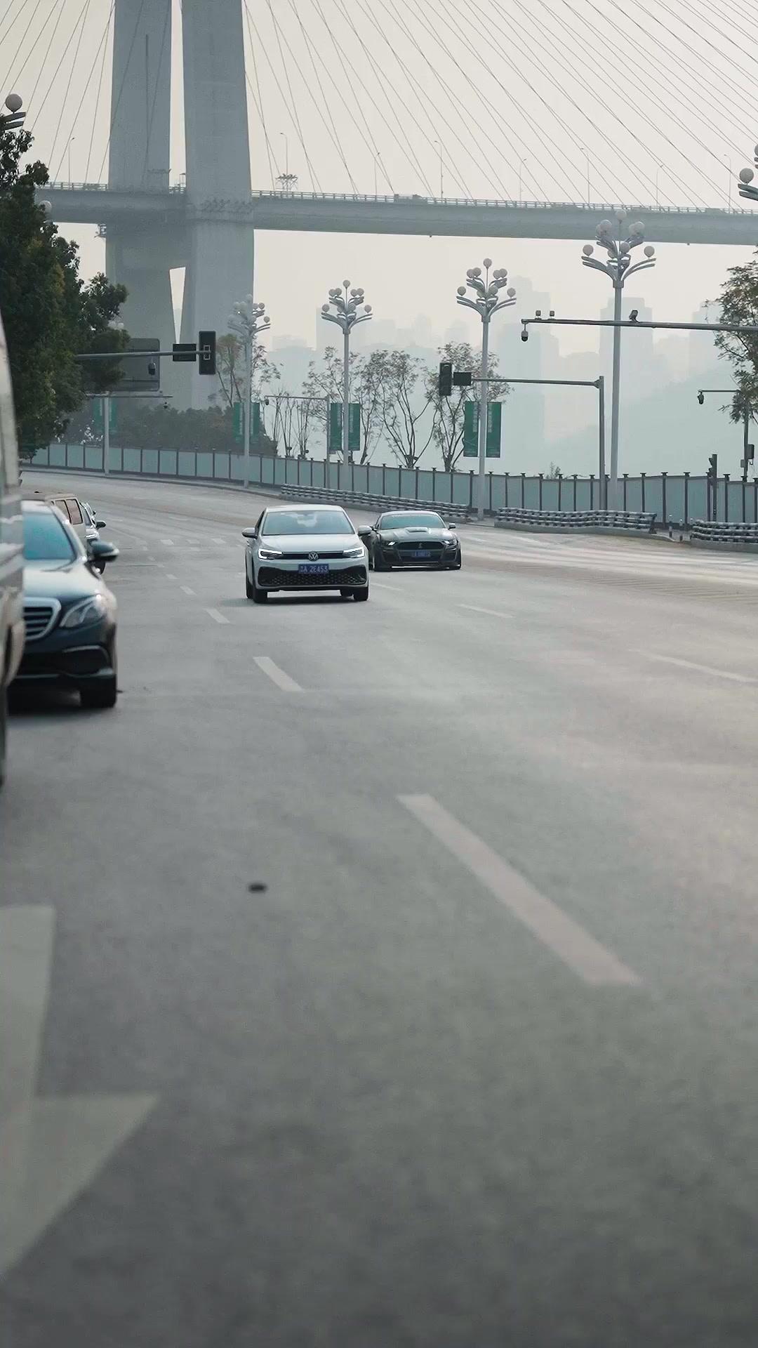 她聽得見