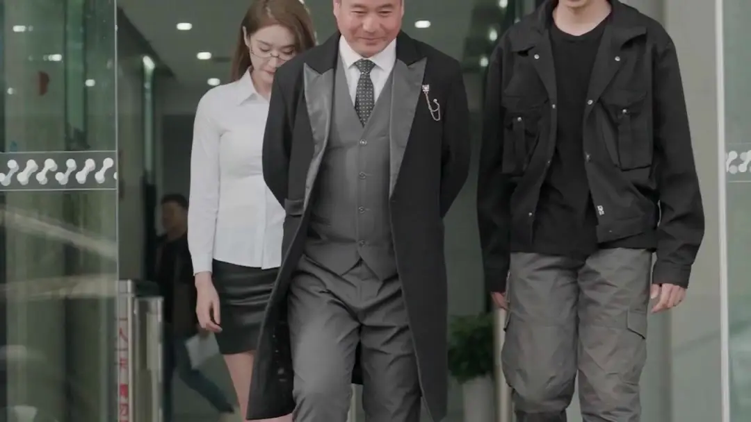 재벌가 도련님, 문 앞에서 펼쳐진 두 얼굴의 심리전
