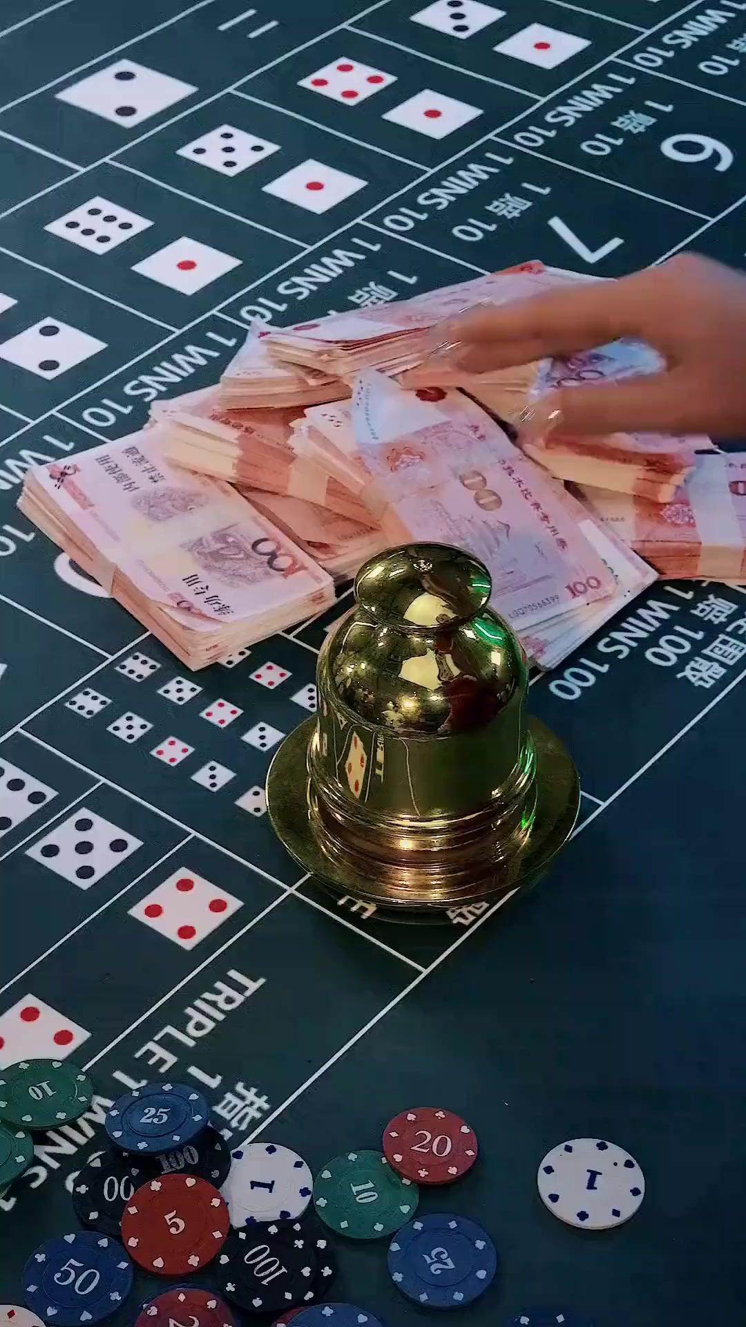 (Doppiaggio) Dalla Polvere alla Gloria