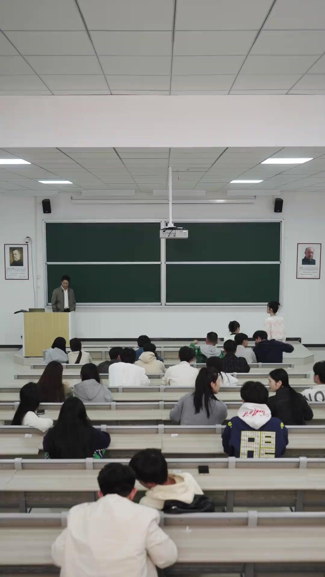 교수님이 몰카범?