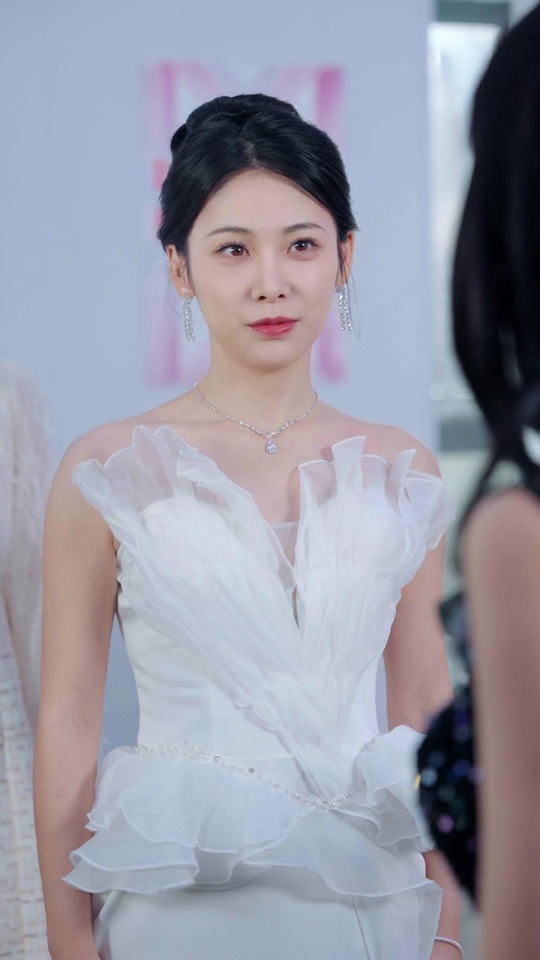 Thin for Beauty? For Revenge!
