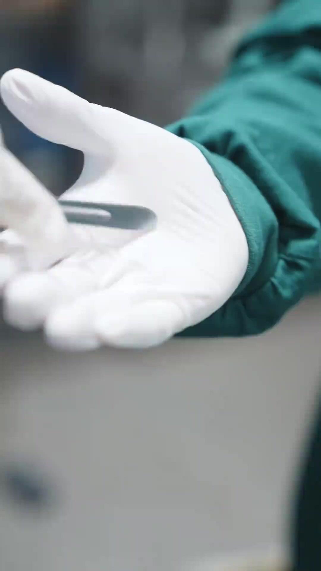 LE MÉDECIN GÉNIAL