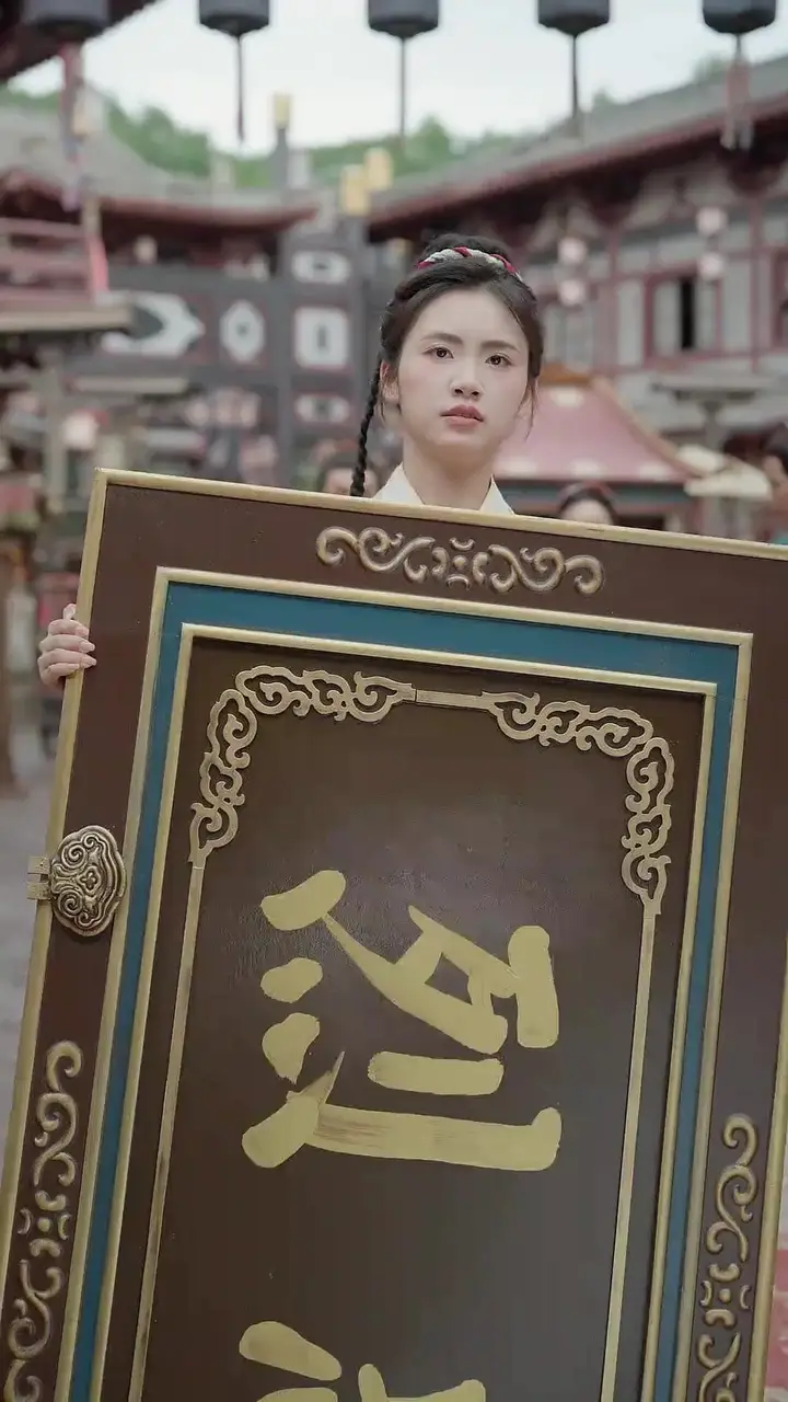 Crown Snatched, Queen Ascends Episode 34