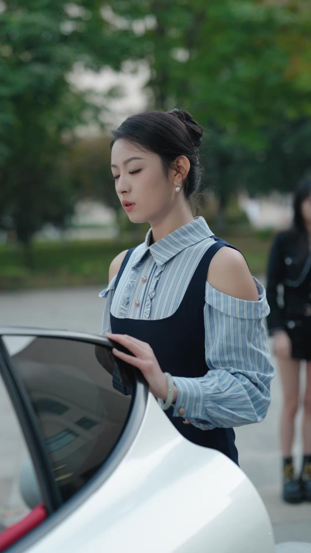 Reborn to Crowned Love
