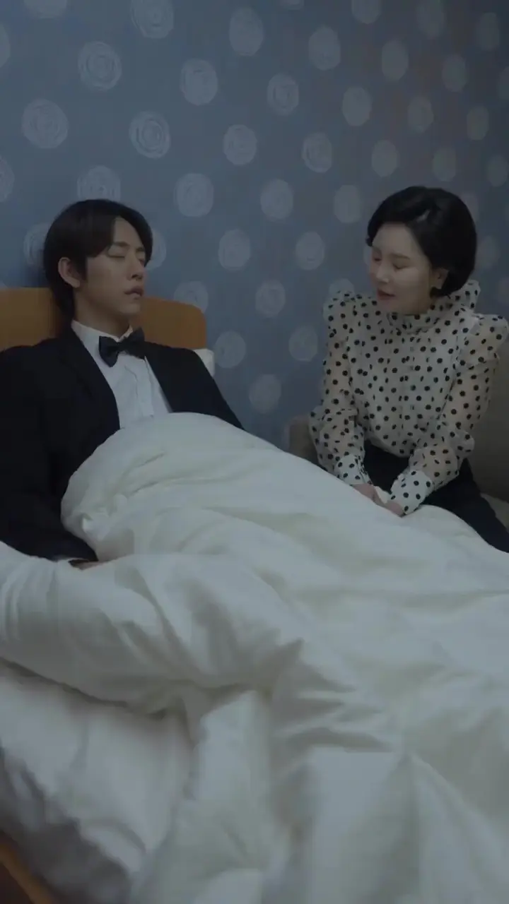 (Dubbed)She Slept, They Waited a Lifetime Episode 34