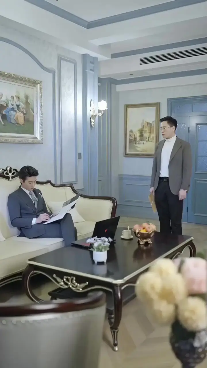 In Love with the Helplessly Romantic CEO Episode 44
