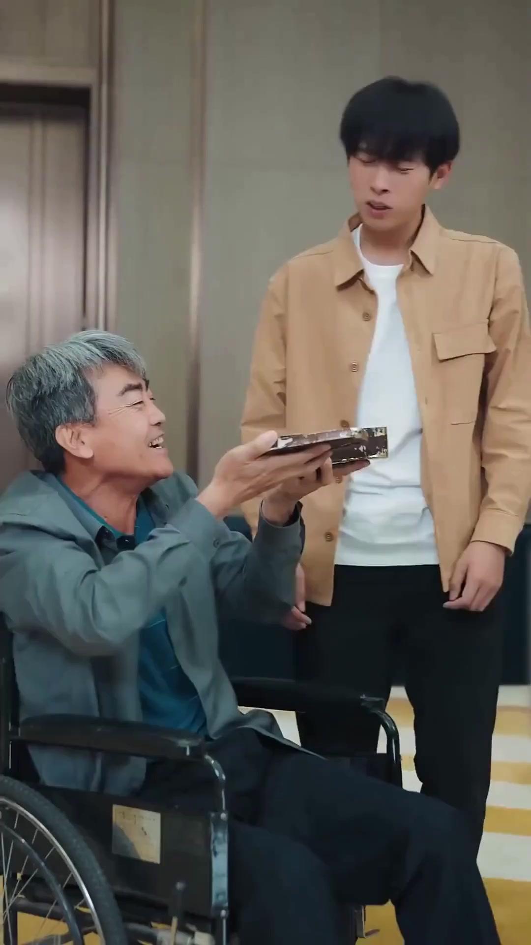 (Dubbed)My Idiot Dad is A Billionaire?