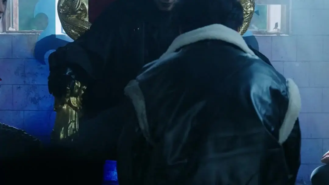 Blind? He's one of a kind! The Throne of Crimson Smoke