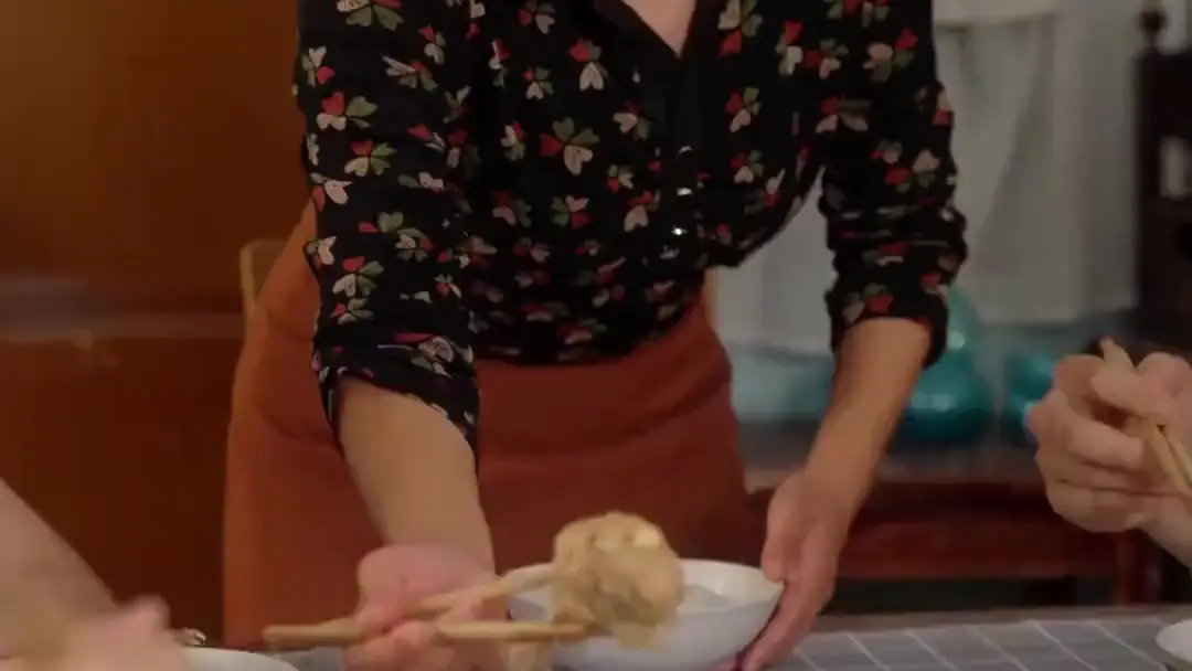 (Dubbed) On Pointe, Off Guard: The Chicken Leg That Broke the Family