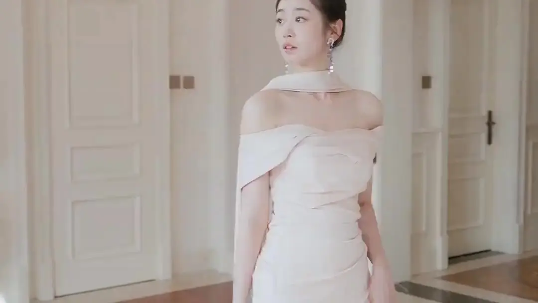 (Dubbed) The Real Heiress's Little Game: When the Zipper Stuck and the Truth Unraveled