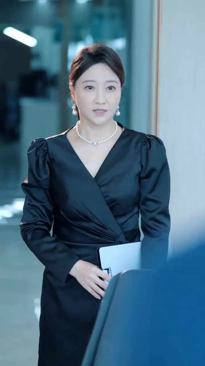 Behind Her Mask Episode 36
