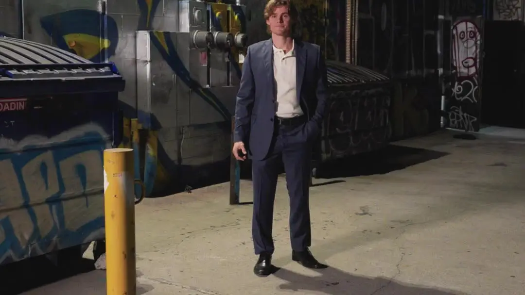 Blind Date with My Boss: When the Stairwell Becomes a Confession Booth