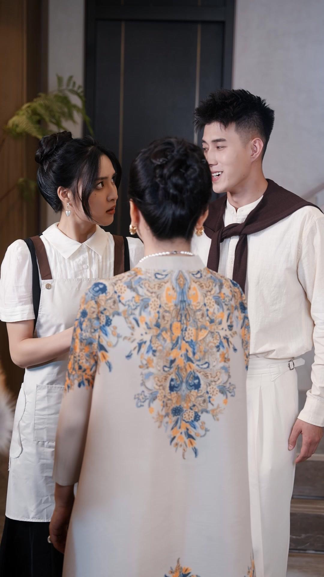 Twins and the Hidden Billionaire Daddy